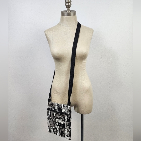 Vogue Print Black + White Women's Crossbody Bag Adjustable Strap - Picture 2 of 13